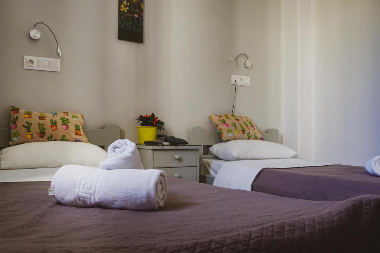 Aphrodite Art Hotel Aegina ภายนอก รูปภาพ